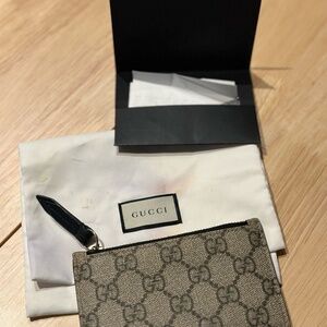 Gucci GG Zip Card Holder